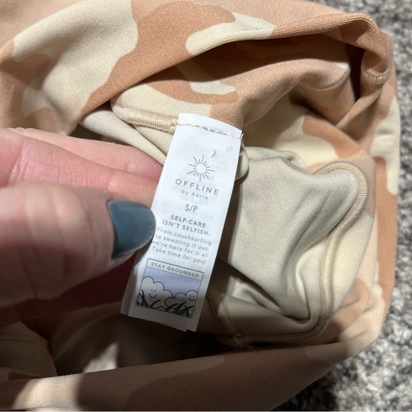 Aerie Offline Beige and Brown Camouflage Scrunch Tie Yoga Athletic Shorts S - Picture 8 of 11
